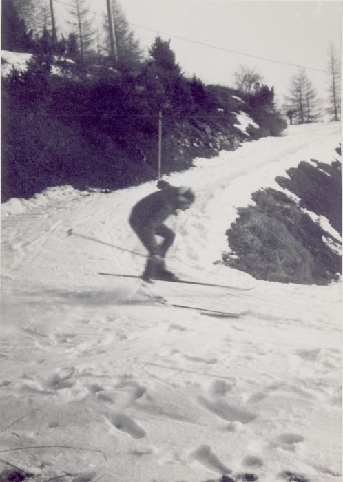 1975 Clan sPioX nuova strada - uscita invernale Pianezze e Croce d'Aune  9-10-feb- Bramezza in azione_2.jpg