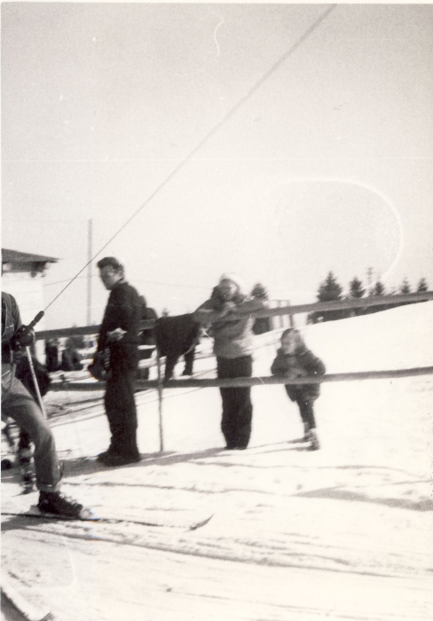 1975 Clan sPioX nuova strada - uscita invernale Pianezze e Croce d'Aune 2.jpg