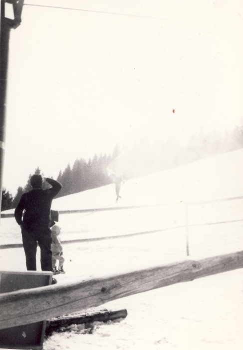 1975 Clan sPioX nuova strada - uscita invernale Pianezze e Croce d'Aune.jpg