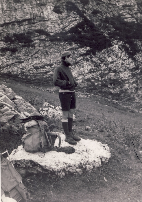 1976 clan nuova strada - sPioX -campo mobile giro Civetta - sosta _1.jpg