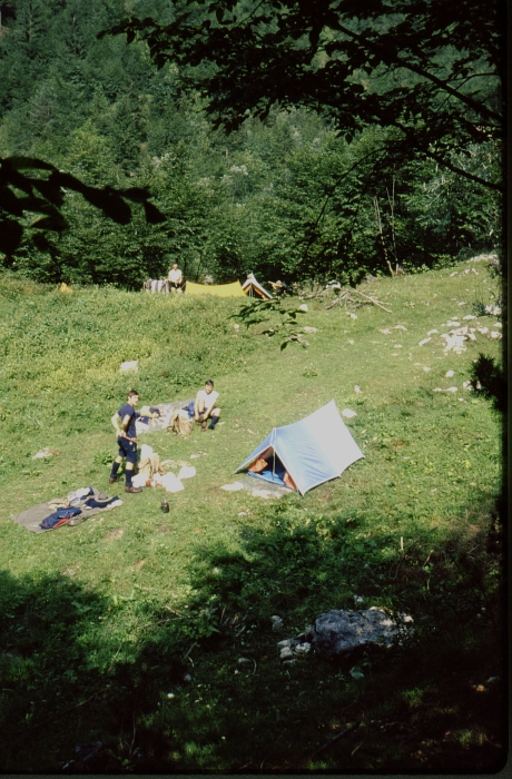 1979g Clan Nuova Strada - sPioX - campo mobile vette feltrine 13 - accampati in val di sMartino .jpg