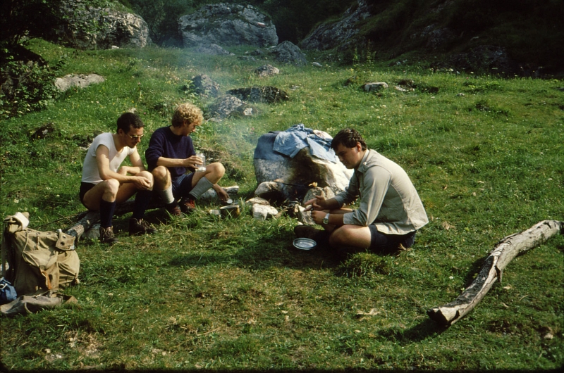 1979g Clan Nuova Strada - sPioX - campo mobile vette feltrine 14 - accampati in val di sMartino.jpg