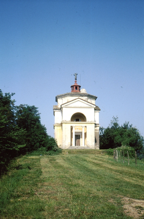 1979i Clan Nuova Strada - sPioX - campo mobile vette feltrine 20 - la chiesetta di sMartino a Vignui.jpg