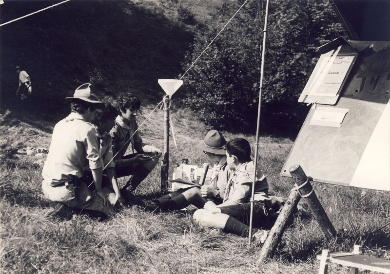 1980 Rip sPioX - campo dell'Arcobaleno - Tramonti di sopra -  stazione meteorologica.jpg