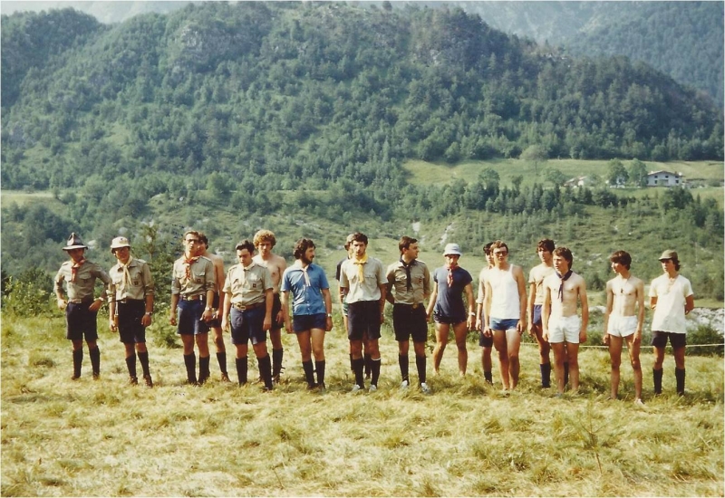 1980 Rip sPioX - campo dell'Arcobaleno - Tramonti di sopra - pronti per il gioco.jpg