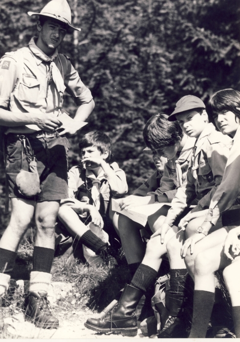 1980 Rip sPioX - campo dell'Arcobaleno - Tramonti di sopra - sosta in uscuta di sq.jpg