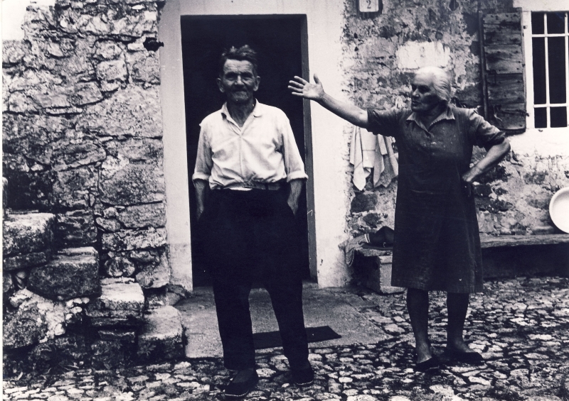 1980 Rip sPioX - campo dell'Arcobaleno - Tramonti di sopra -proprietari terreno di campo.jpg