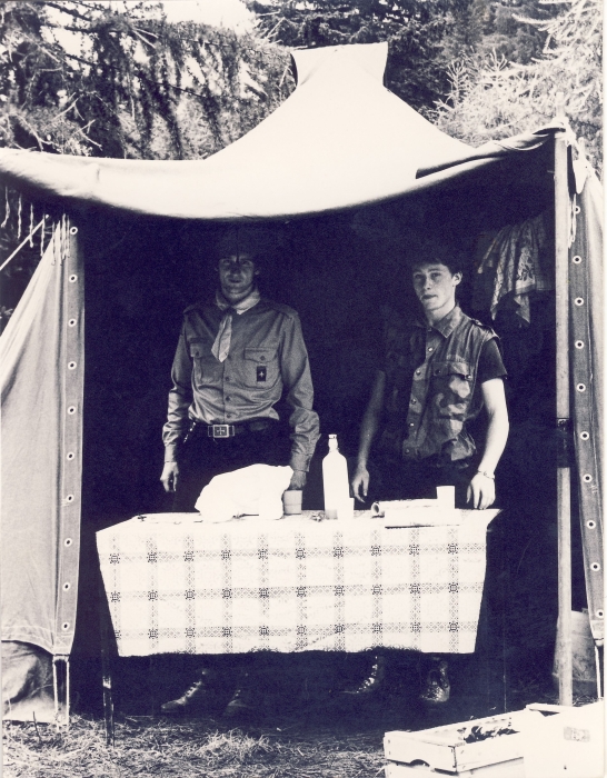 1981 Rip sPioX - campo dell'allegro Trappeur - Val da Rin pian di Serra - Ale barbaro e paolo piva cambusieri.jpg