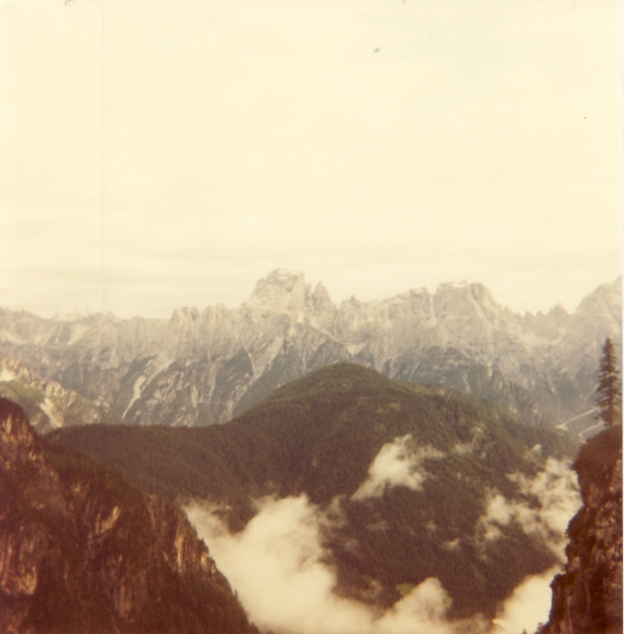 1981 Rip sPioX - campo dell'allegro Trappeur - Val da Rin pian di Serra - uscita dei senior-07.jpg