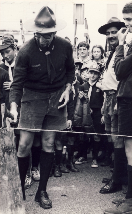 1981 Ventennale del Gruppo TV2 - inaugurazione da parte del Commissario di Distretto Franco Feder.jpg