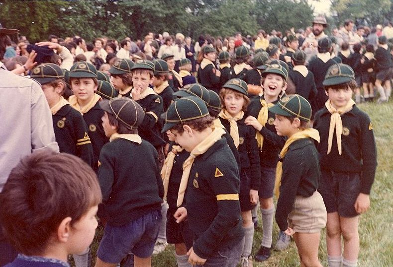 1975 festa genitori TV2-vascon- lupetti san pioX.jpg